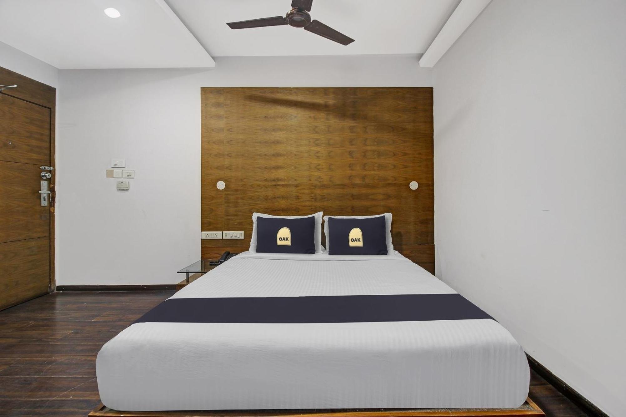 Townhouse Oak The Margi Hotel Near Yosufguda Metro Station Hyderabad Exterior photo